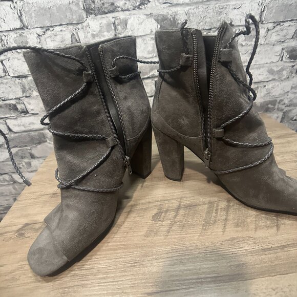EUC Rialto Mila Grey Heeled Boots Size 10M - Picture 7 of 13
